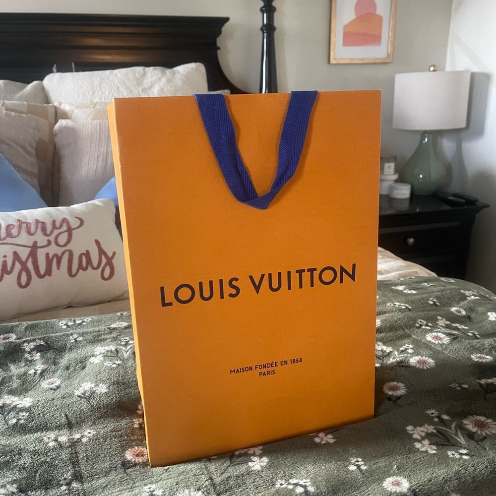 Louis Vuitton Coffee Table Book - full gift set